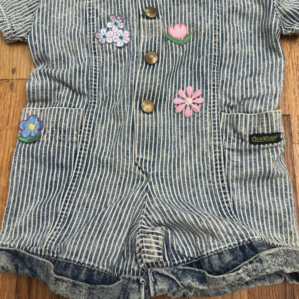 Vintage OshKosh B’gosh Railroad Stripe Floral Patch Shortalls • 6–9M Toddler - Picture 3 of 9